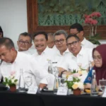 Pj Bupati Garut, Barnas Adjidin, menghadiri kegiatan Audiensi Komisi II DPR Republik Indonesia ke rumah Dinas