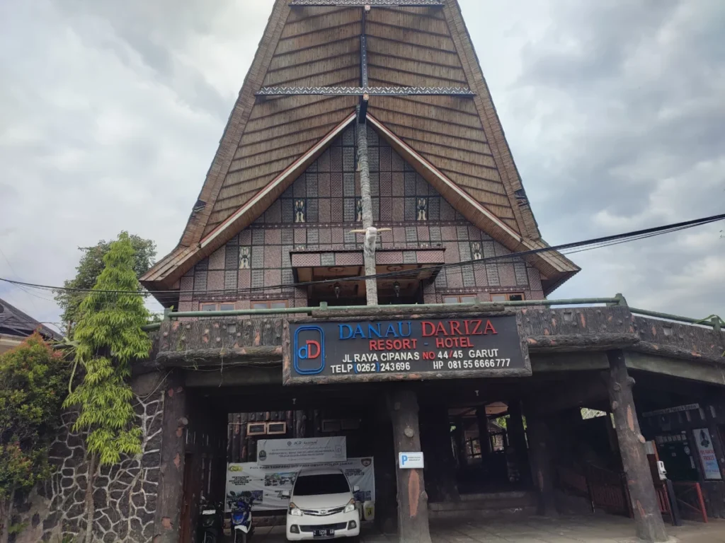 Hotel and Resort Danau Dariza