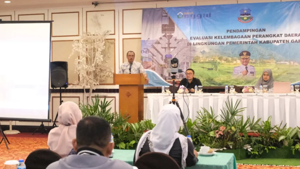 Pendampingan Evaluasi Kelembagaan Perangkat Daerah di lingkungan Pemerintah Kabupaten Garut yang berlangsung d