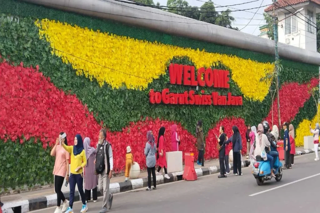 Suasana baru di kota Garut. Pemkab Garut melakukan penataan dengan sejumlah fasilitas menarik (Ale/Radar Garut