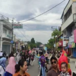 Warga Garut tumpah di jalan Jenderal Ahmad Yani menghadiri CFD (Ale/Radar Garut)