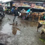 Jalan di dalam pasar Guntur Ciawitali Garut