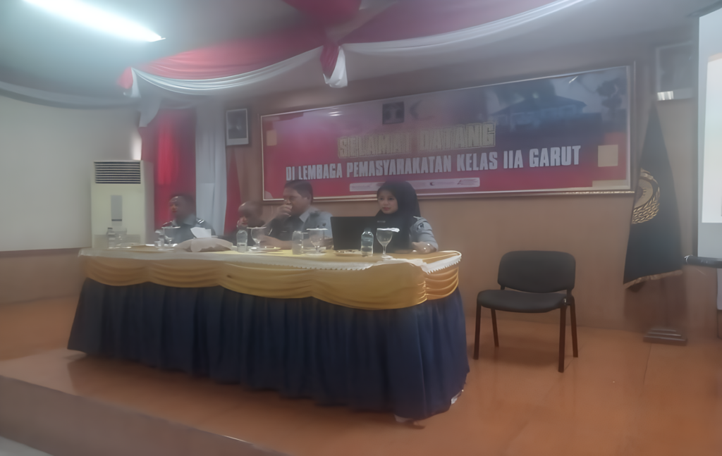 Kalapas Garut Rusdedy (dua dari kanan) bersama jajaran melaksanakan refleksi akhir tahun 2024