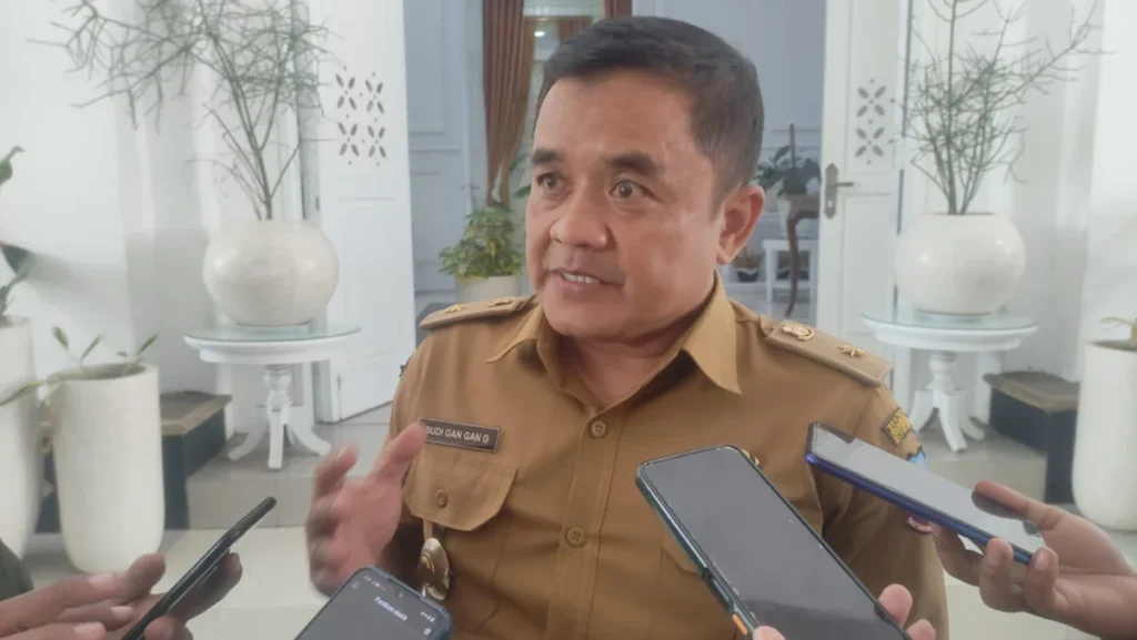 Budi Gan Gan selaku Asisten Daerah (Asda 3) Bidang Administrasi Umum Setda Garut