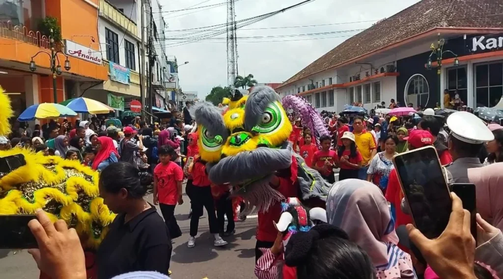 pertunjukan barongsai di Garut