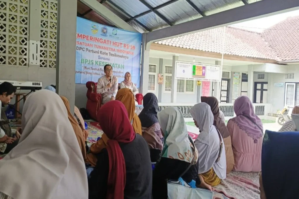 BPJS Kesehatan Cabang Tasikmalaya menyosialisasikan program JKN kepada penyandang tunanetra