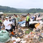 Sekda Herman Suryatman meninjau TPA Sarimukti