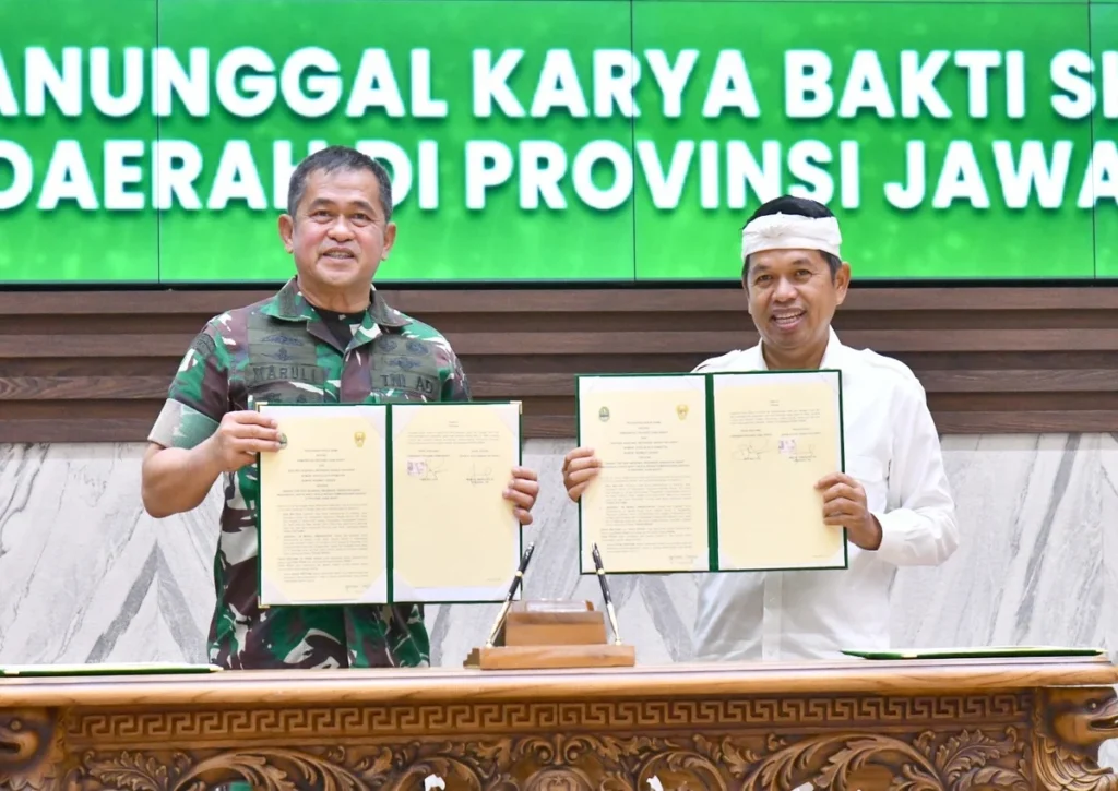 Dedi Mulyadi Gubernur Jabar bersama KASAD