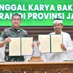 Dedi Mulyadi Gubernur Jabar bersama KASAD