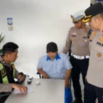 Polres Garut memeriksa kesehatan dan kesiapan sopir angkutan umum