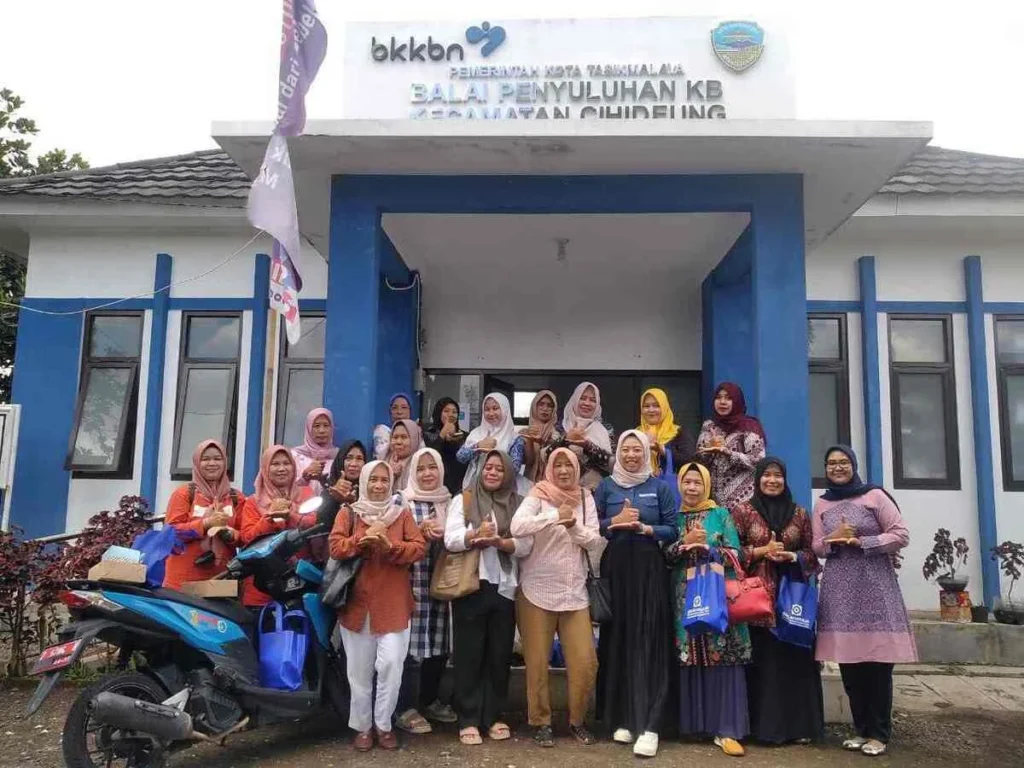 BPJS Kesehatan cabang Tasikmalaya melakukan sosialisasi di Desa Cilembang, Kecamatan Cihideung, Kota Tasikmala