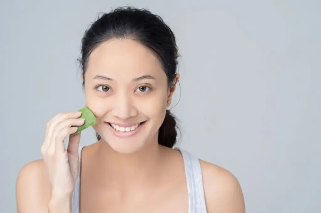 Cara Mudah Membuat Masker Wajah Alami dari Lidah Buaya untuk Kulit Sehat