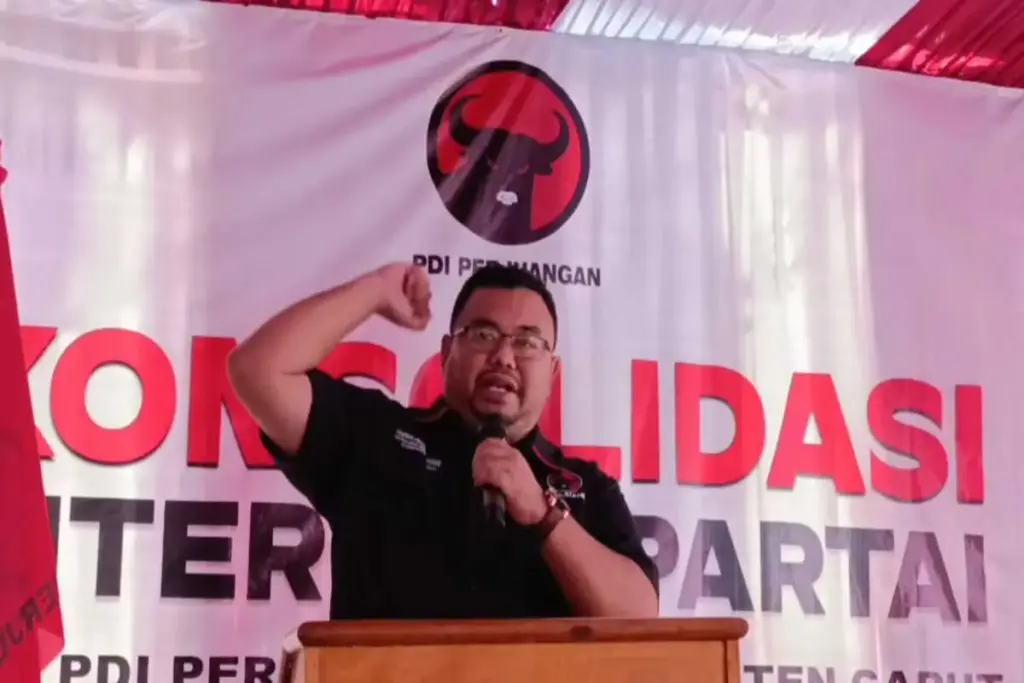 Yudha Puja Turnawan, Ketua DPC PDI Perjuangan Kabupaten Garut