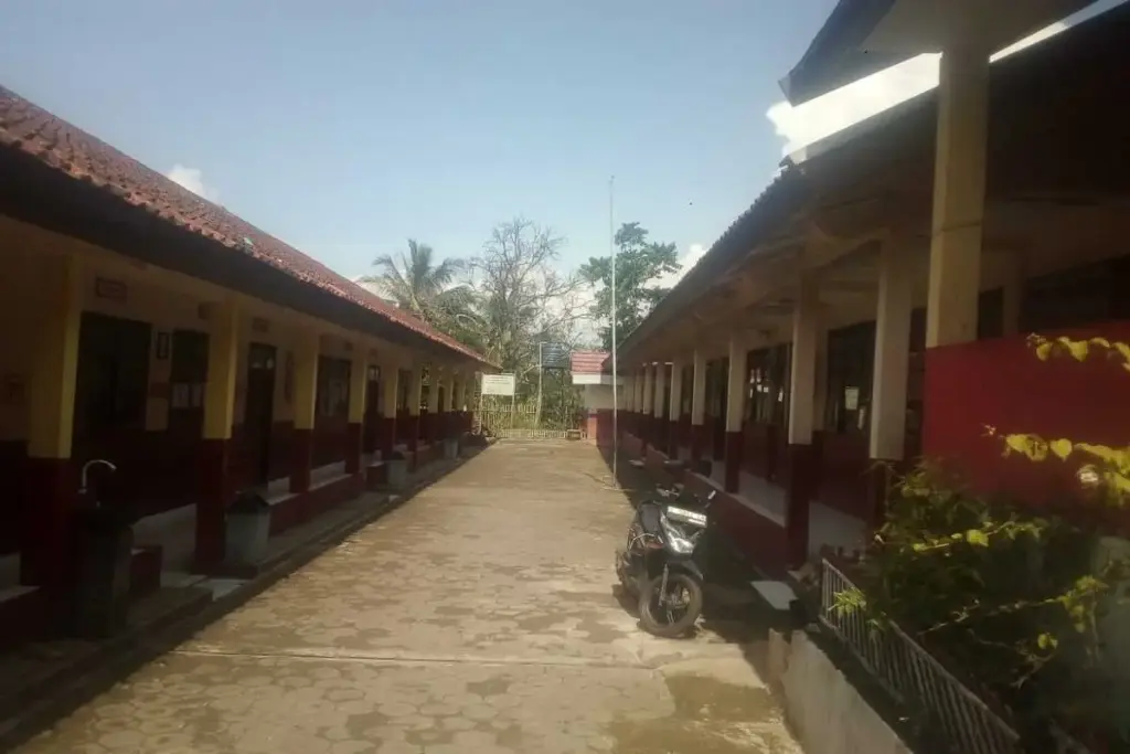 SDN 3 Cibiuk Kaler Kecamatan Cibiuk.(foto pepen apendi)