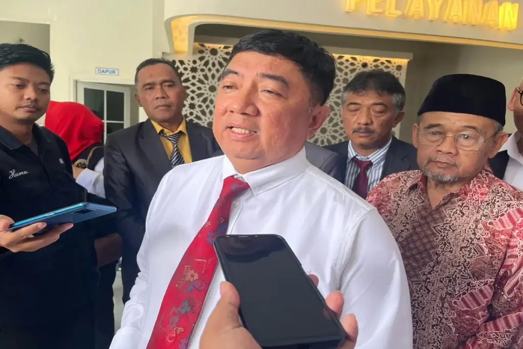 Bupati Garut, Abdusy Syakur Amin
