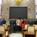 Mahasiswa di gedung DPRD untuk audiensi