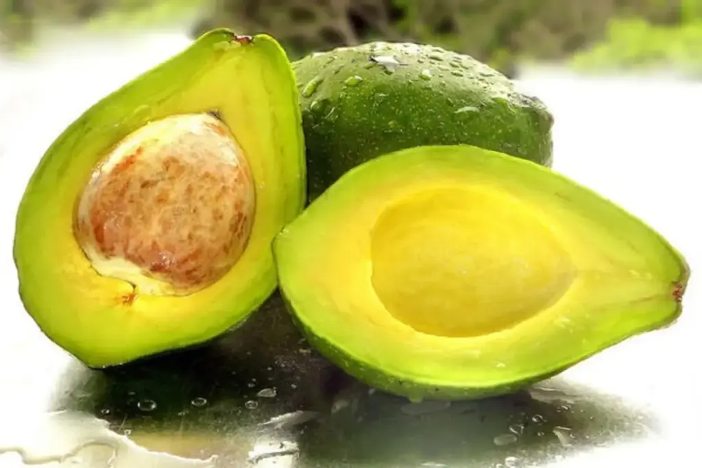 Mengapa Alpukat Dijuluki Superfood? Ini Rahasia Kandungan Gizinya!