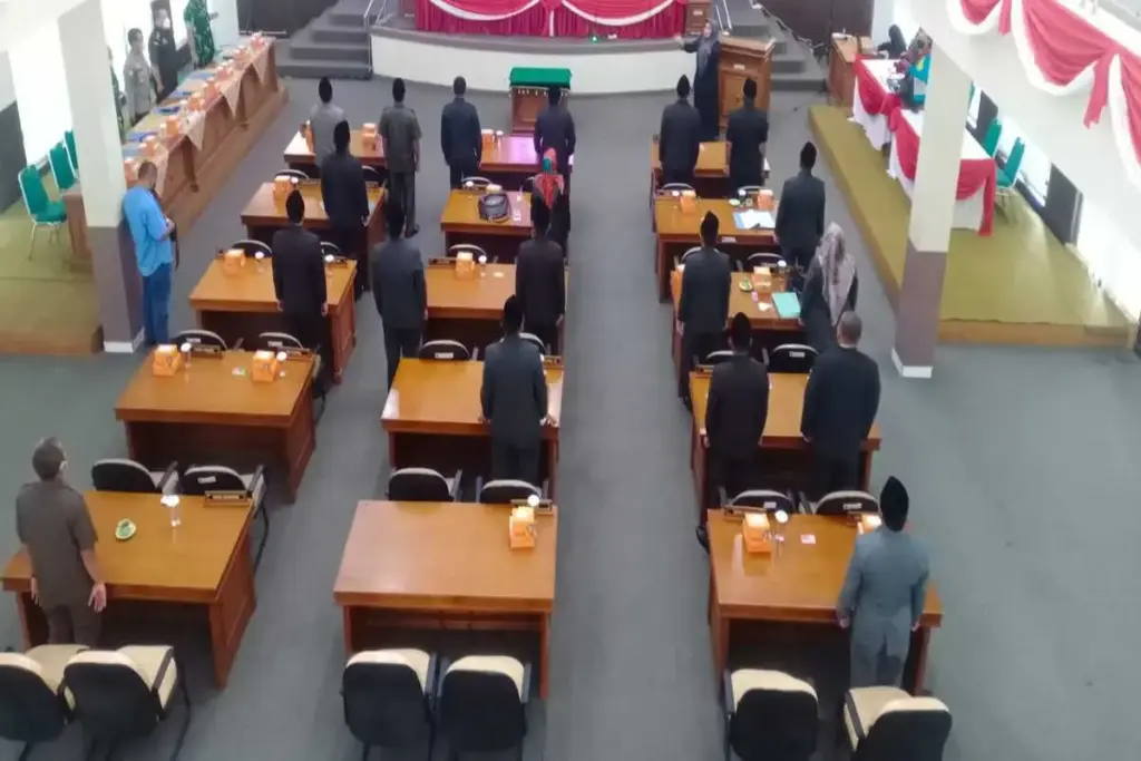 rapat paripurna DPRD Kota Banjar