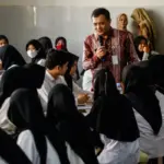 Gubernur Jawa Tengah Ahmad Luthfi saat meninjau aktivitas produksi di PT Polygroup Manufactur Indonesia