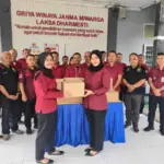 Menteri Imigrasi dan Pemasyarakatan Republik Indonesia menyalurkan bantuan sosial (bansos) kepada seluruh pega