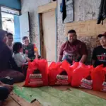 Yudha Puja Turnawan mengunjungi korban kebakaran di Desa Kersamenak