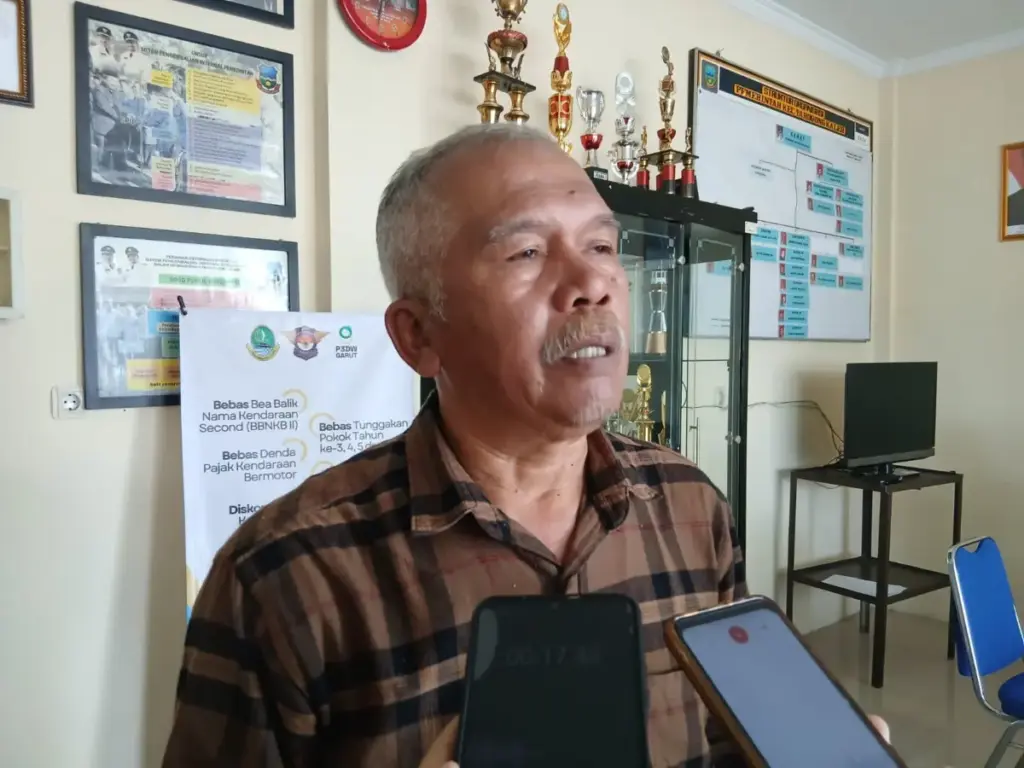 Kepala Dinas Sosial Kabupaten Garut, Aji Sukarmaji,
