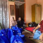 Yudha Puja Turnawan mengunjungi Engkay, janda tua korban kebakaran