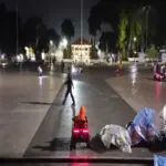 permainan anak di alun-alun Garut