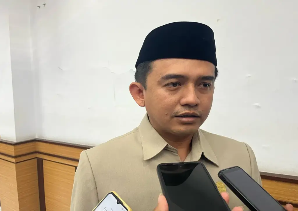 Ketua DPRD Garut Aris Munandar