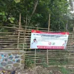 TPS liar ditutup oleh pemdes