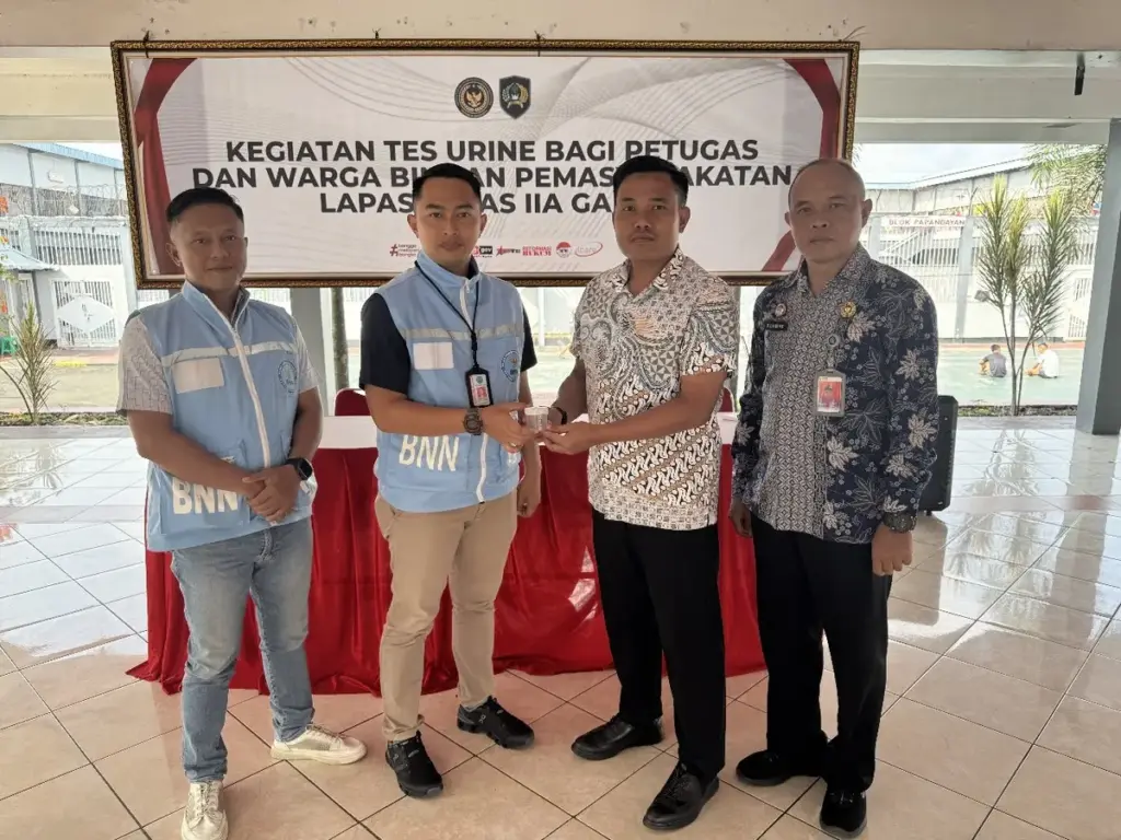 tes urine di Lapas Garut