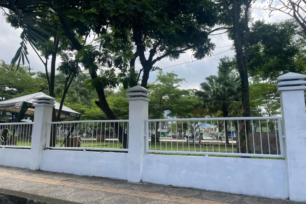 alun alun Tarogong