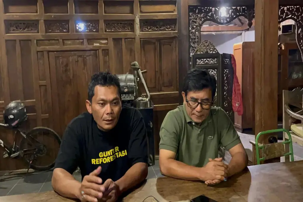 konferensi pers pengurus IOF terkait kerusakan hutan gunung Cikuray