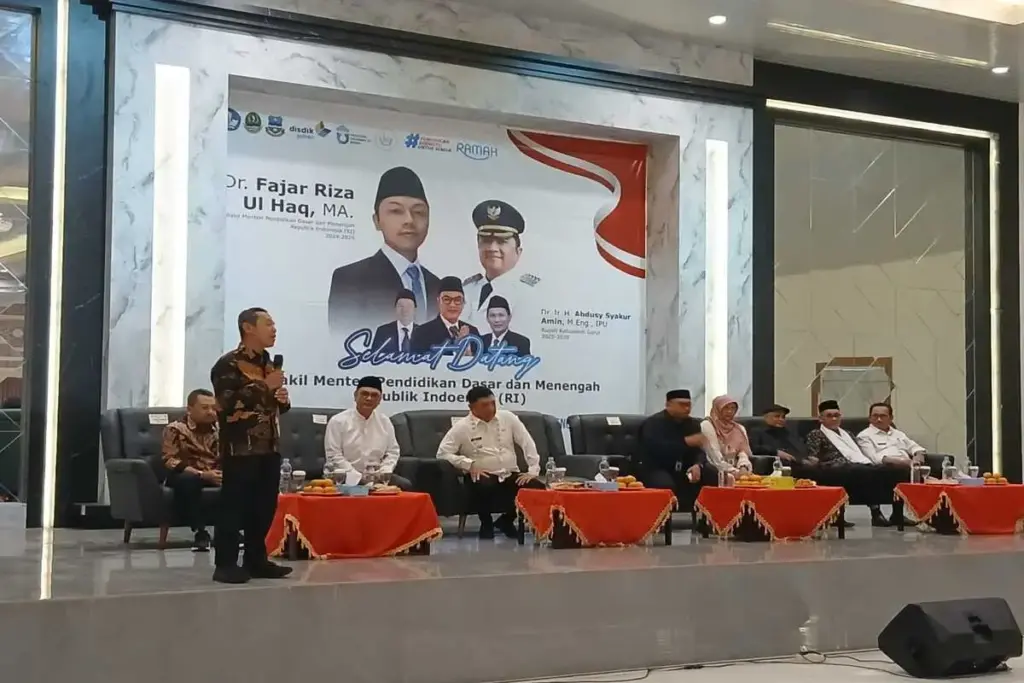 Wamendikdasmen berkunjung ke Garut