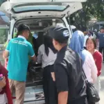 korban dilarikan menggunakan ambulans