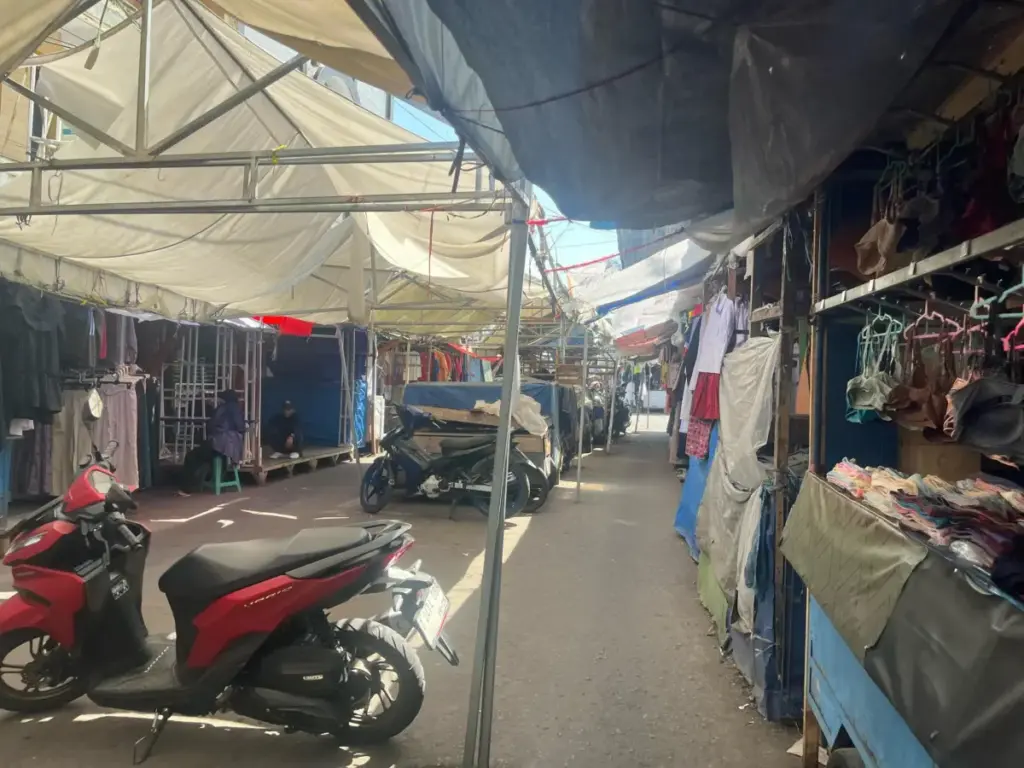 pasar baru dikeluhkan karena sepi