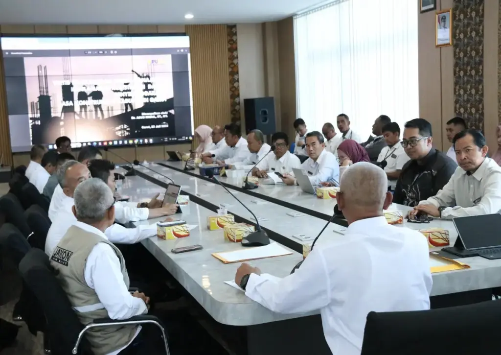 Rapat dipimpin Sekda Garut terkait SMMK