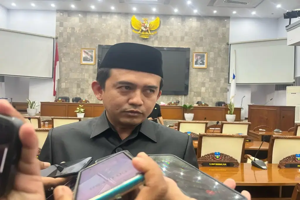 Ketua DPRD Garut, Aris Munandar