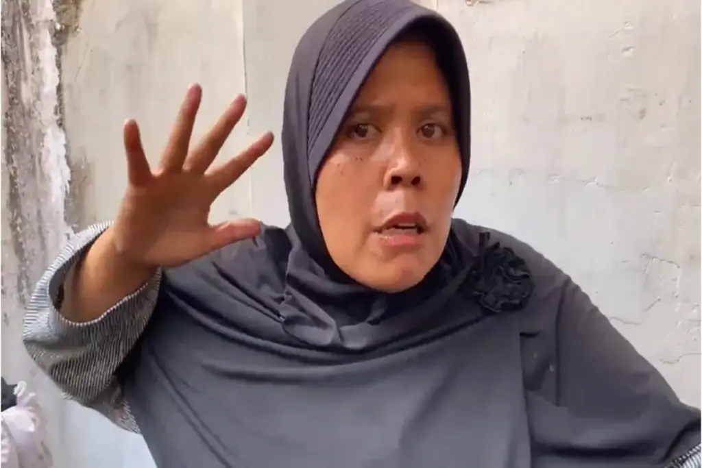 Neulis Pedagang yang menolong seorang anak korban meninggal dunia di acara syukuran Wabup Garut