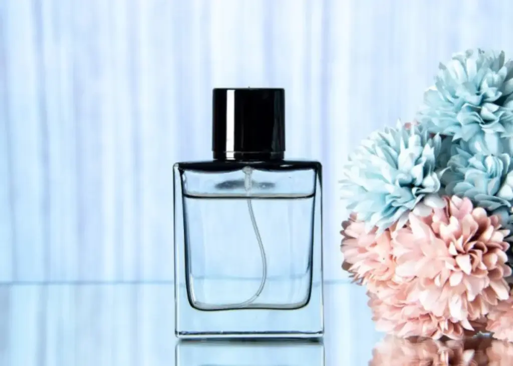 Parfum Isi Ulang Makin Tren, tapi Benarkah Aman Dipakai?