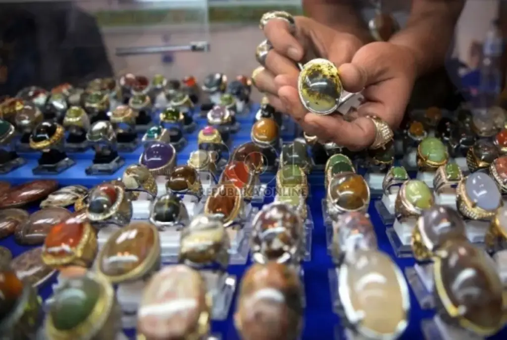 Cincin Batu Akik: Warisan Budaya yang Kembali Jadi Tren