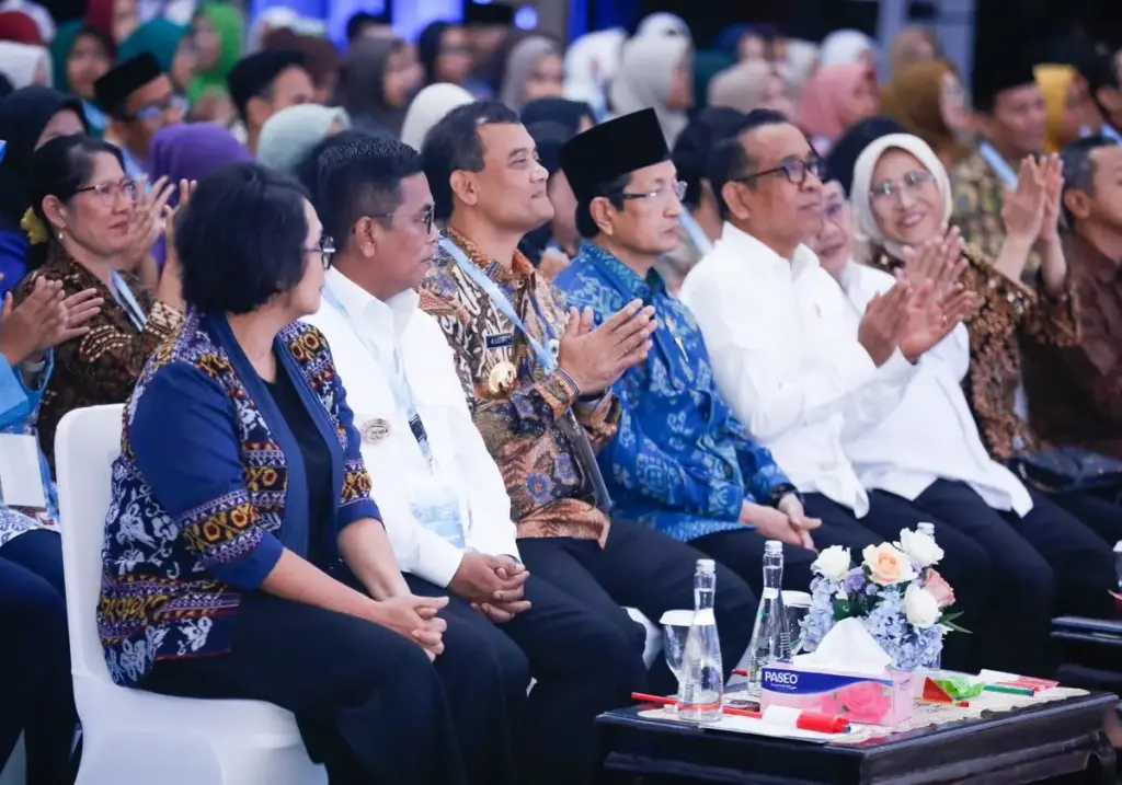 Gubernur Jawa Tengah Ahmad Lutfi