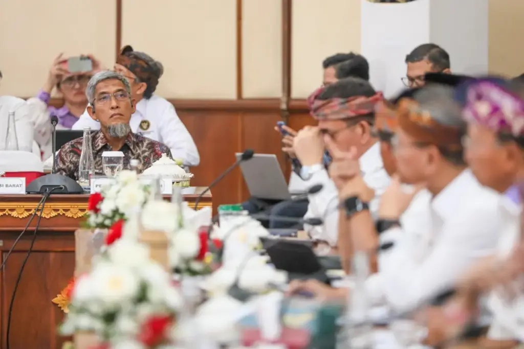 Konsolidasi dan Percepatan Operasionalisasi KDMP di Kantor Gubernur Bali, Denpasar, Jumat (8/8/2025).