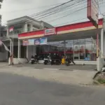 Salah satu dari sekian banyak minimarket yang beroperasi di Kecamatan Karangpawitan Garut.