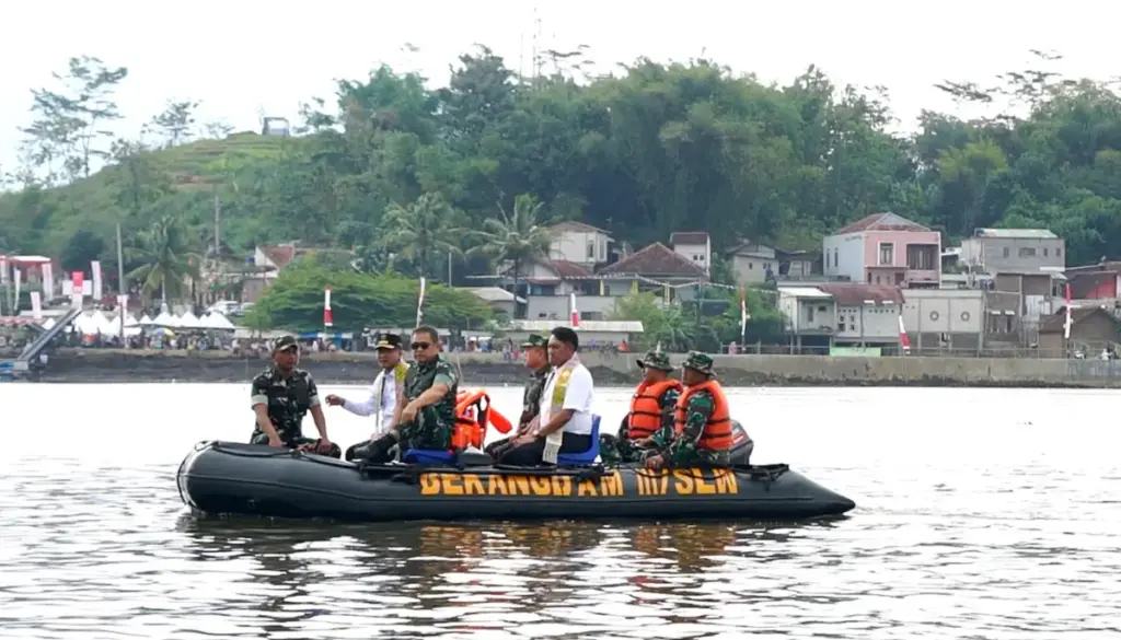 Pelaksanaan kegiatan pembersihan dan pemeliharaan di Situ Bagendit, Waduk Jatiluhur, Waduk Cirata, dan Waduk S