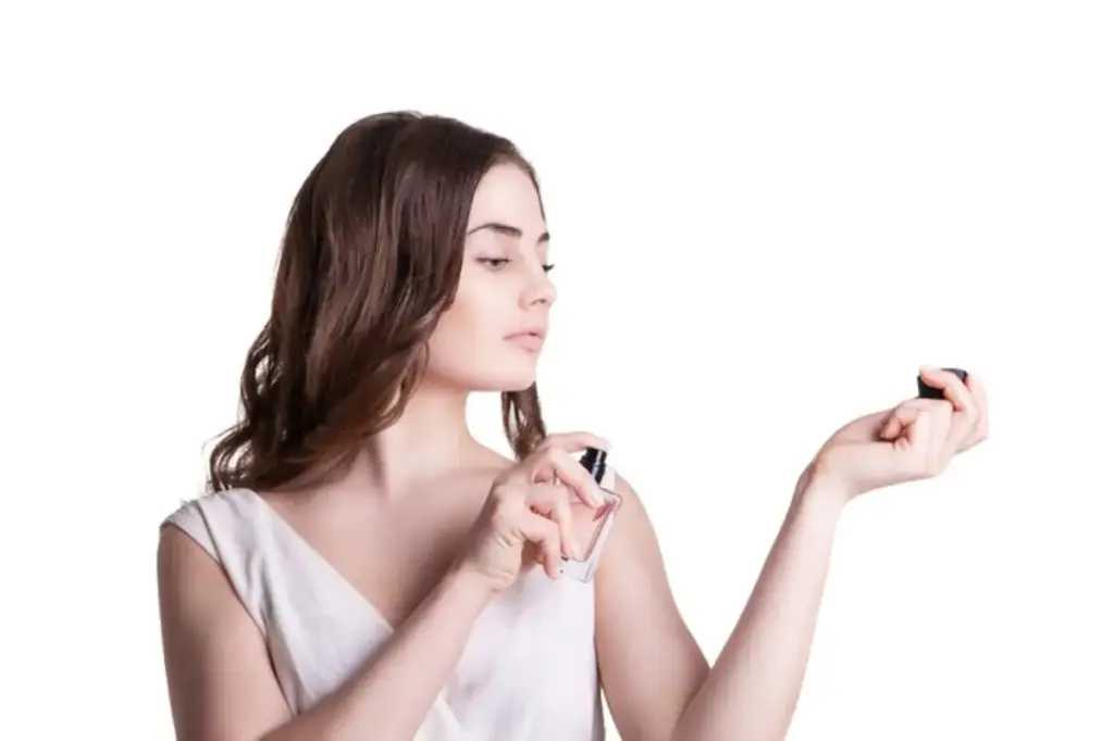 Rahasia Wangi Sepanjang Hari: 6 Titik Semprot Parfum yang Harus Kamu Ketahui