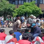 unjuk rasa mahasiswa di lapangan Setda Garut