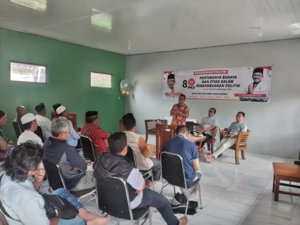 Ahab Sihabudin Berikan Pendidikan Politik