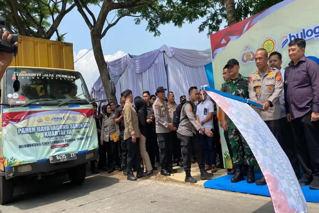 Kapolda Jabar menghadiri panen raya jagung