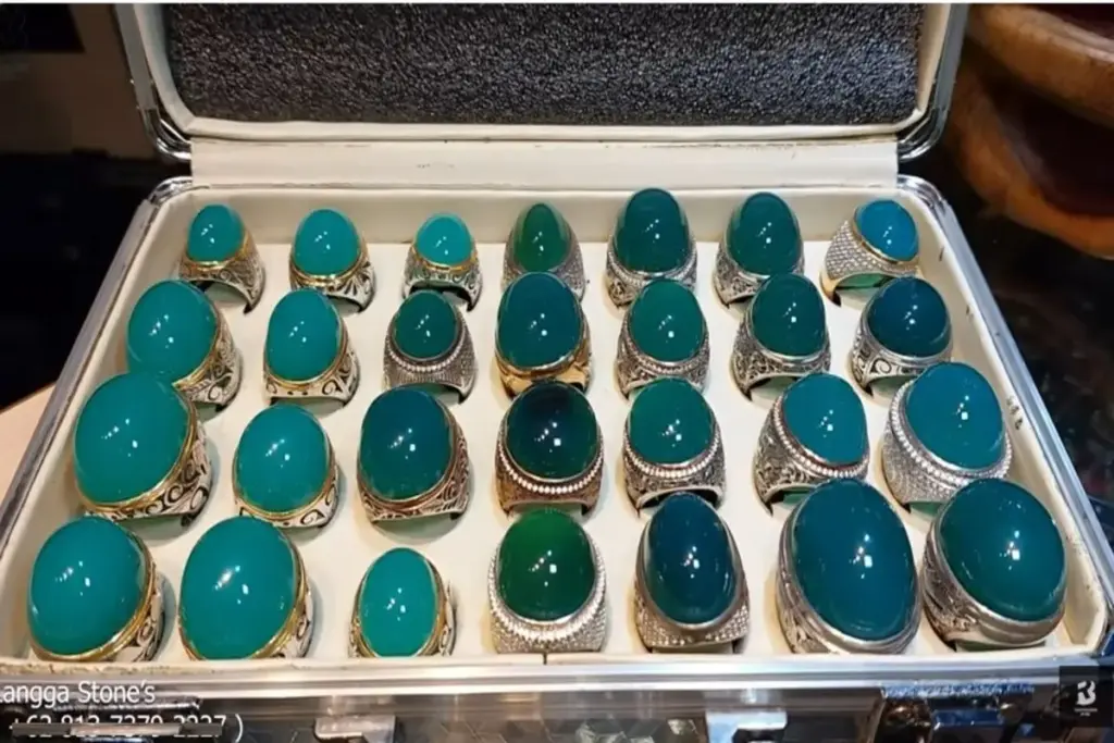 batu bacan palamea (youtube pasar rawa bening official)